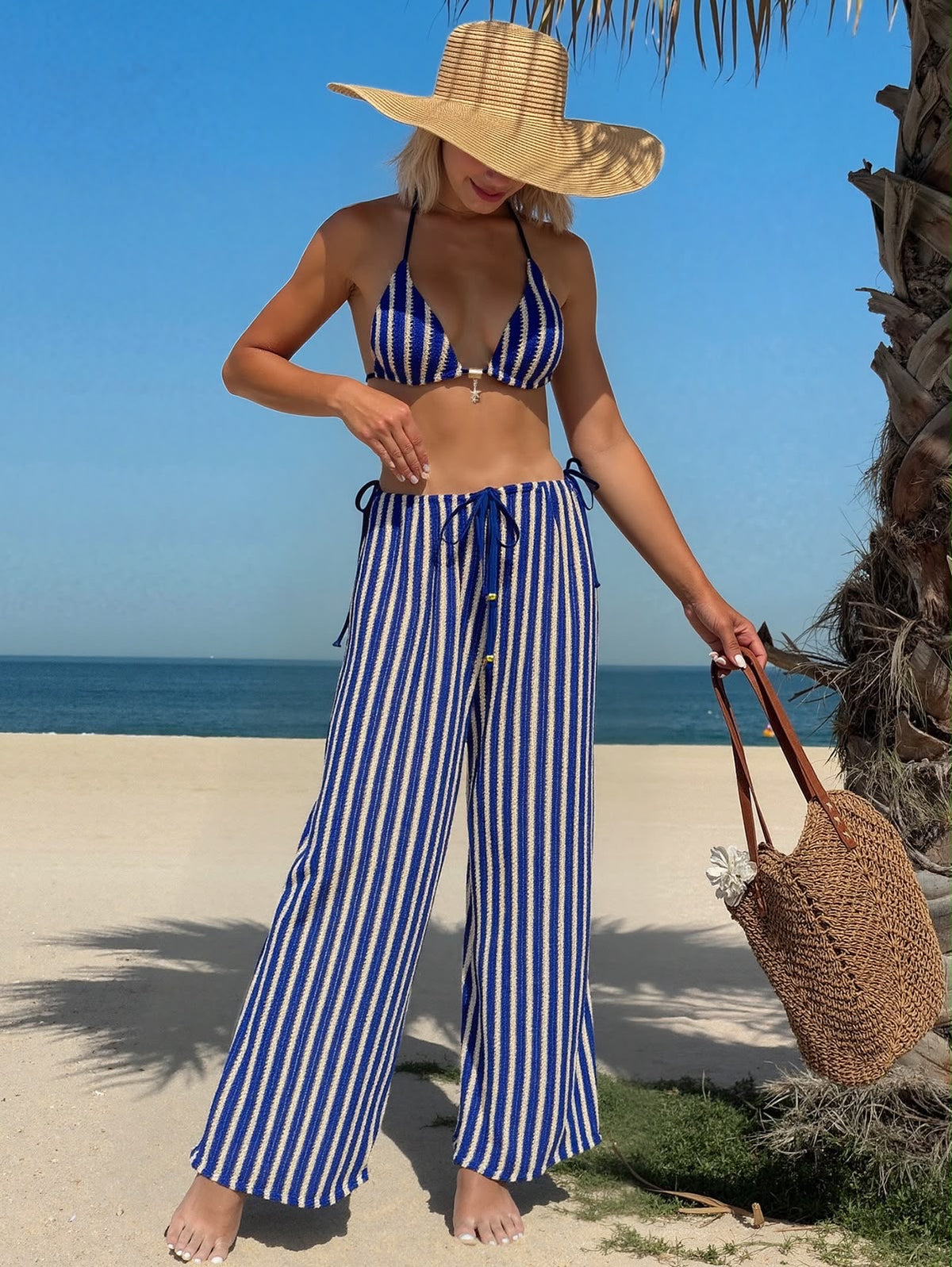 Set playero azul con rayas